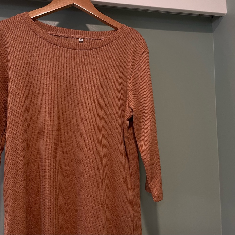 3/4 Sleeve Ribbed Crew Neck
